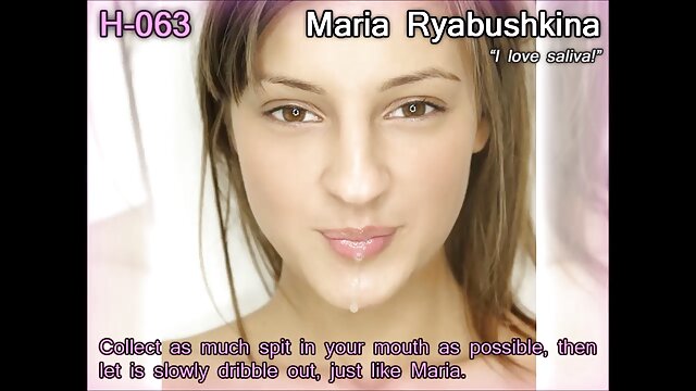 巻き毛金髪と白いストッキングstroking彼女のとともに指 沢井 亮 エッチ